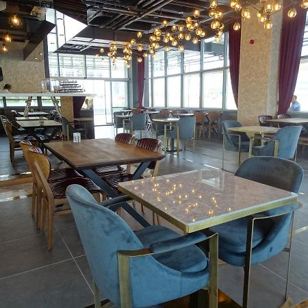 Teknosports Otel Istanboel Buitenkant foto